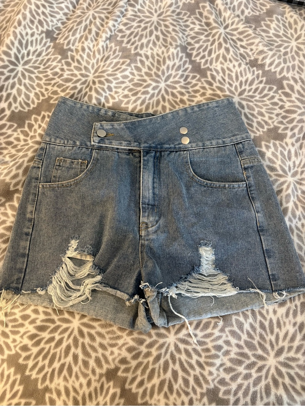 vestique Distressed Light Blue High-Rise Denim Shorts
